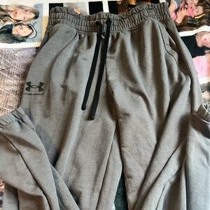 Under Armour Gray Sweatpants Relaxed Fit Joggers